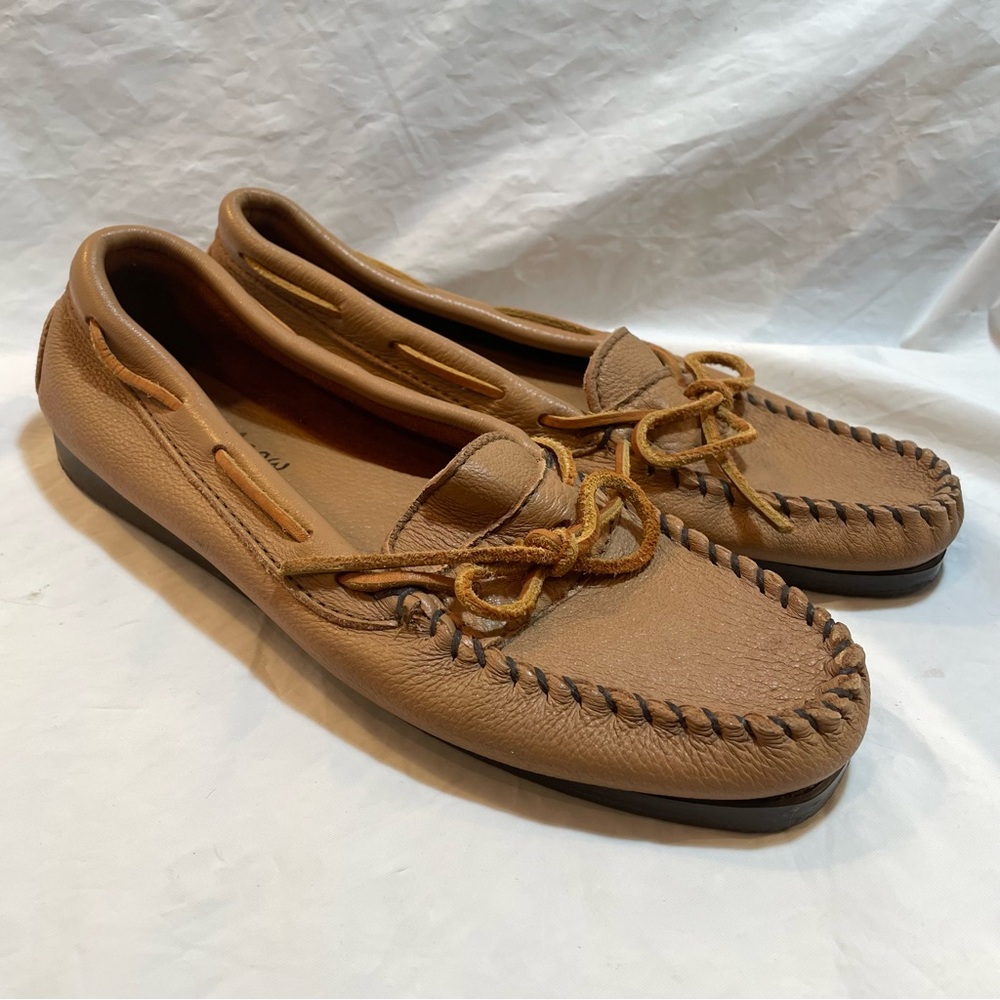 New Minnetonka Tan Moosehide Moccasin Loafers Women’s Size 8